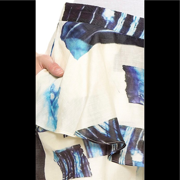 *Rare* Tibi ‘Oki’ shorts in ivory / multi color - Picture 5 of 9